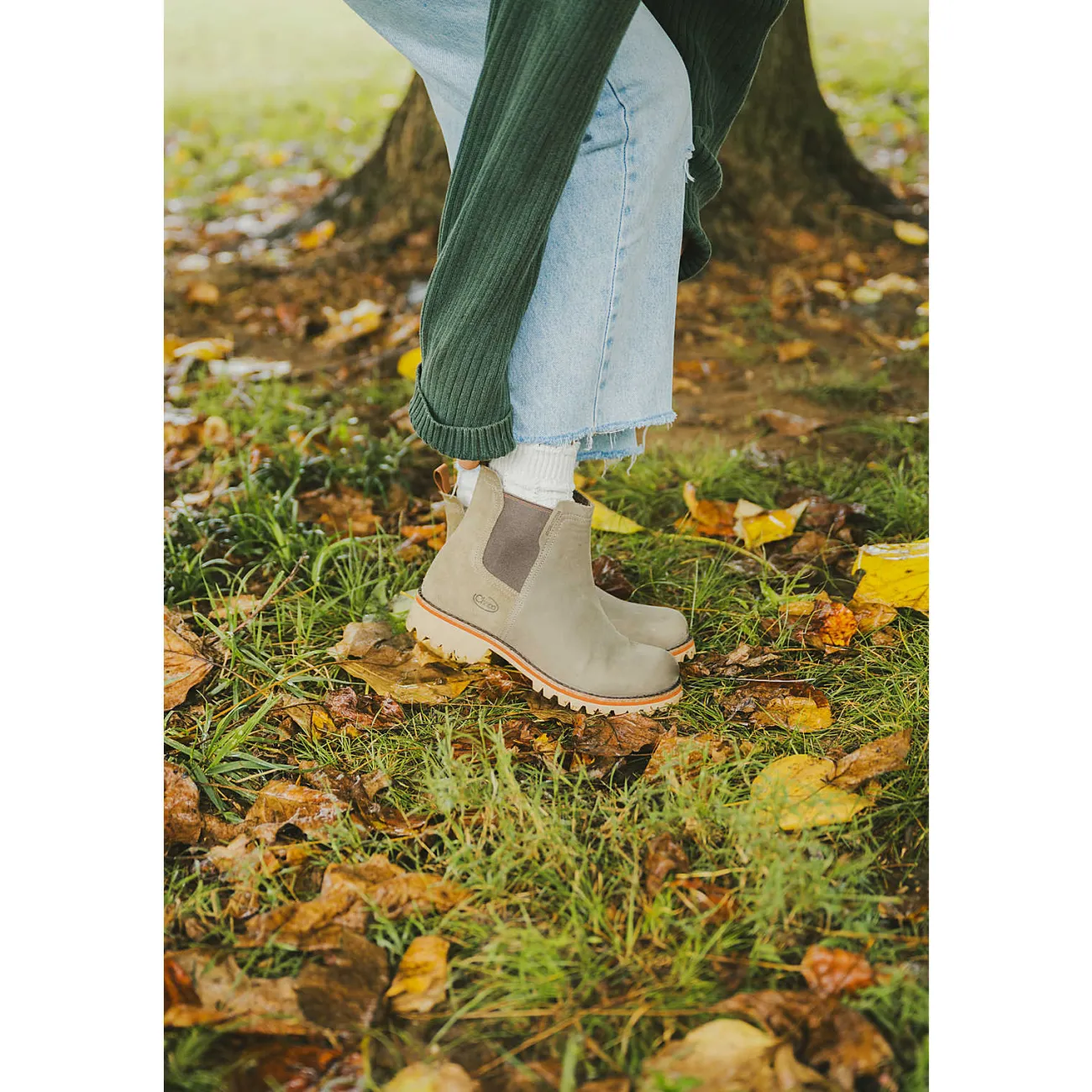 Boots|Chaco Women's Fields Chelsea Waterproof Boot Chestnut Brown
